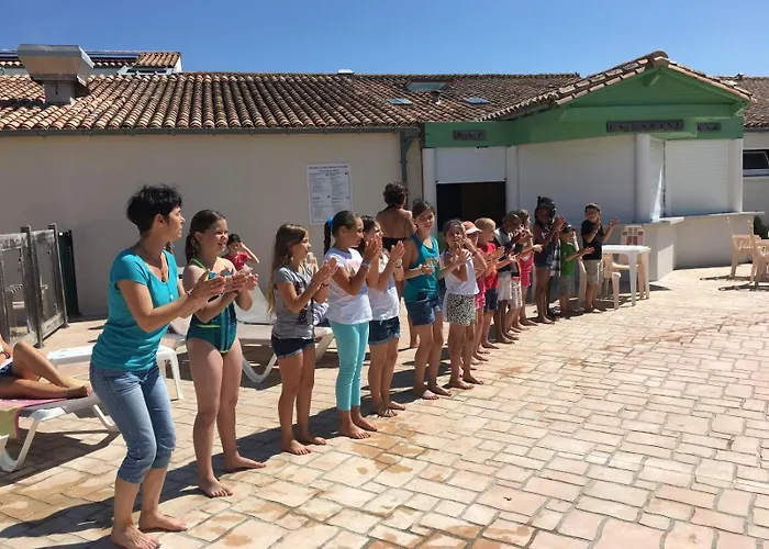 Les Gros Joncs - Maeva Campsite